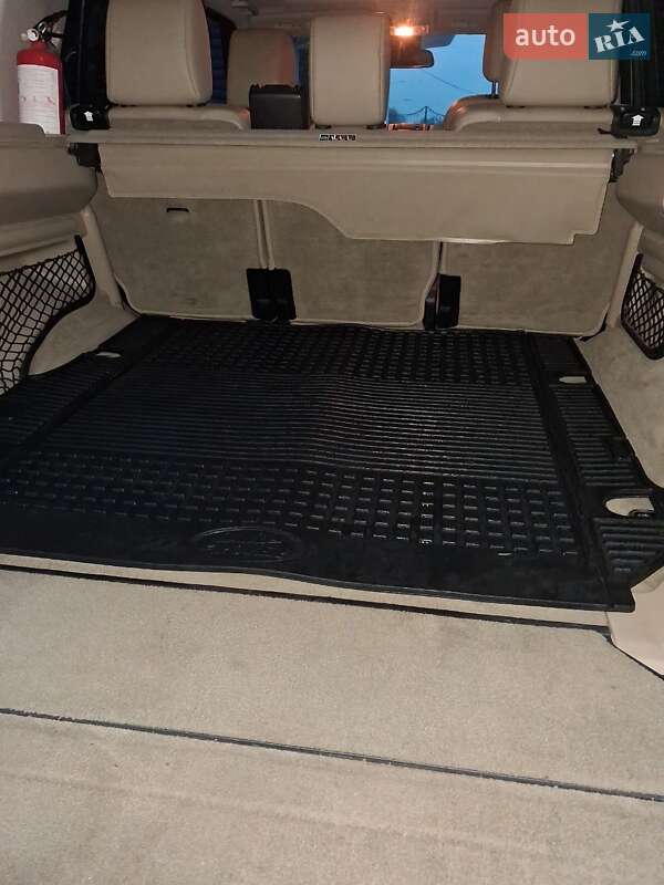 Внедорожник / Кроссовер Land Rover Discovery 2013 в Ольшанке