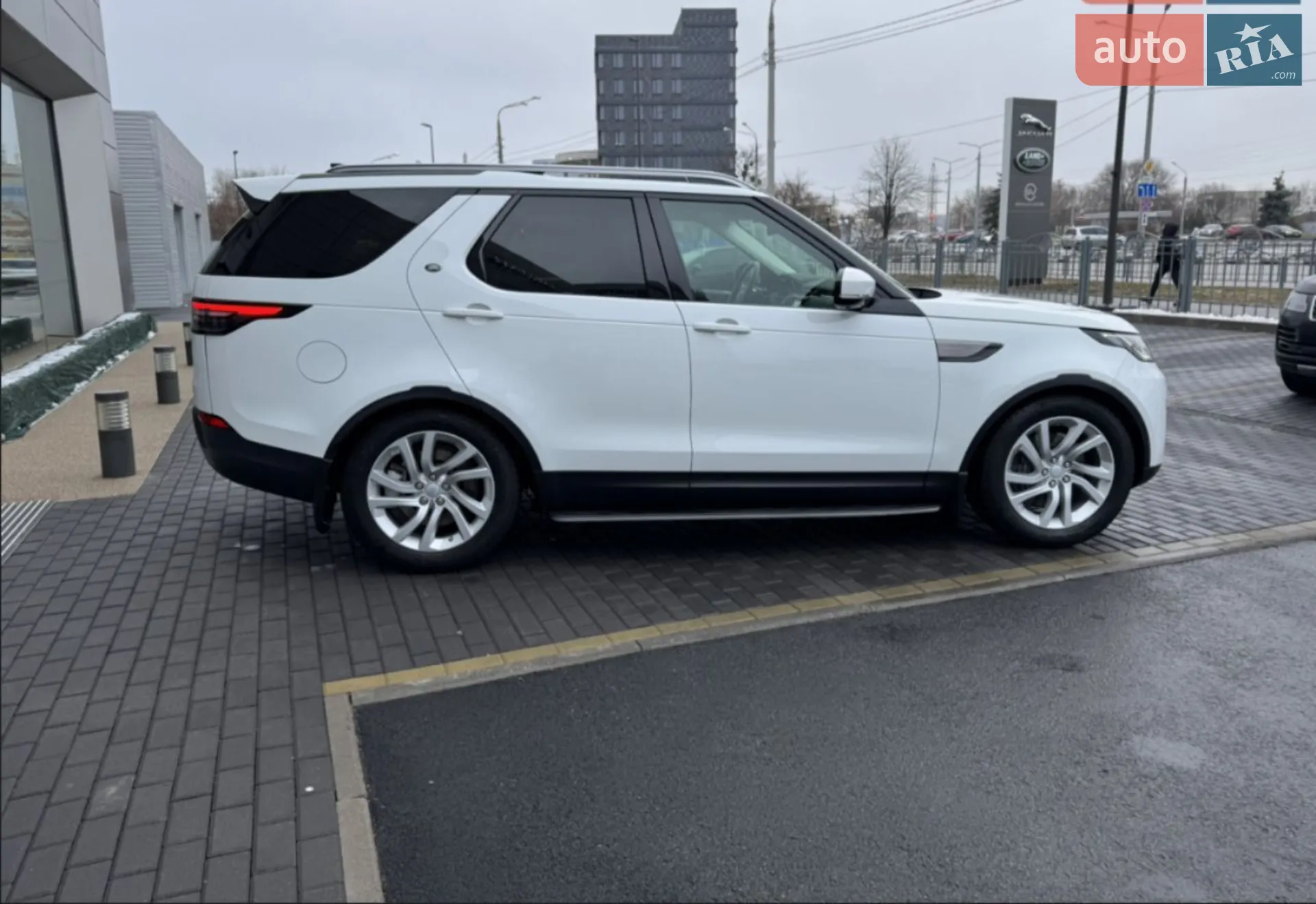 2019 Land Rover Discovery - мініатюра 2