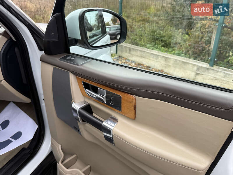 Внедорожник / Кроссовер Land Rover Discovery 2016 в Дрогобыче