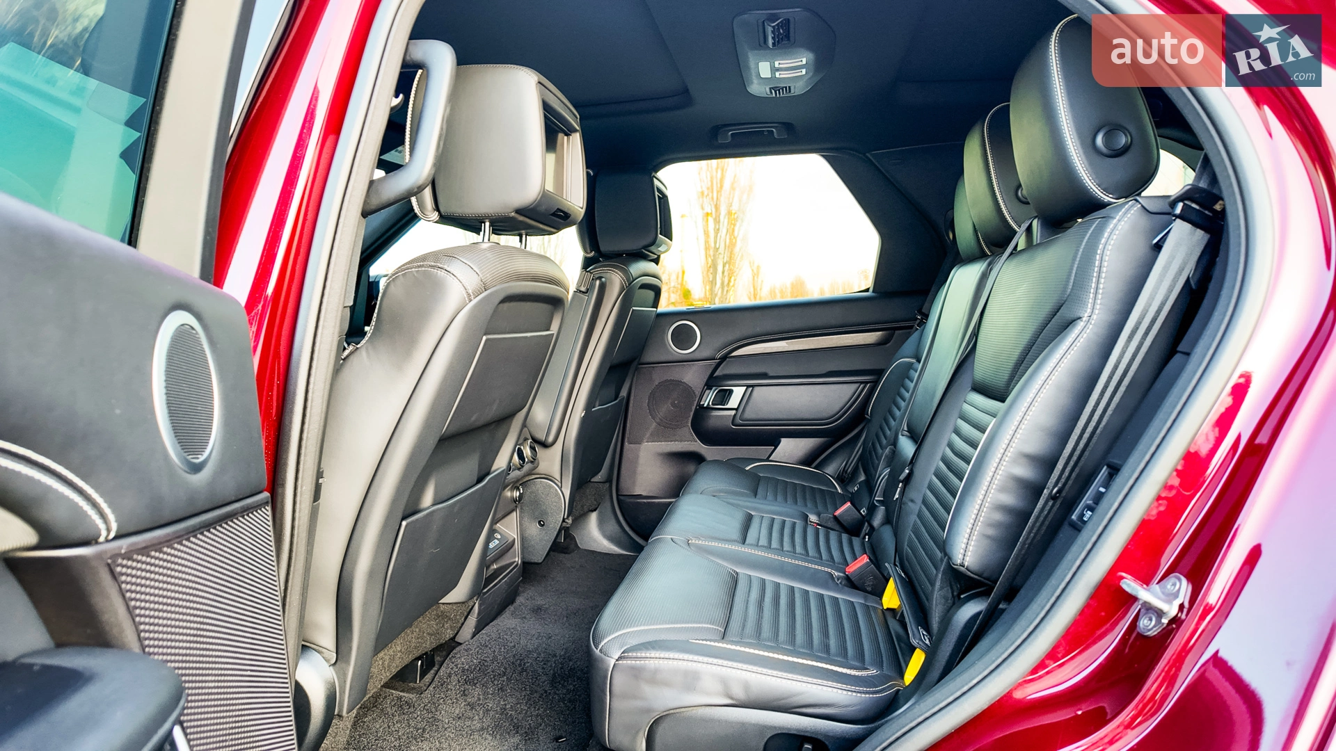 2017 Land Rover Discovery - мініатюра 11