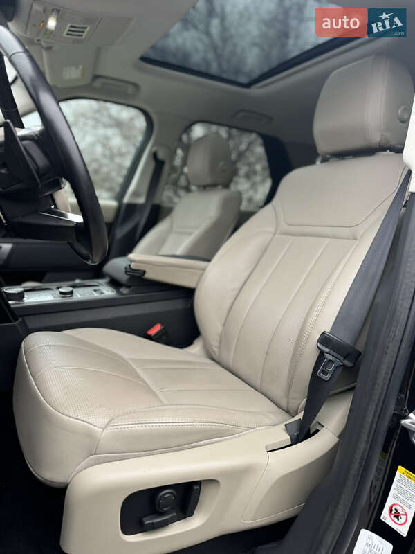 Внедорожник / Кроссовер Land Rover Discovery 2018 в Киеве