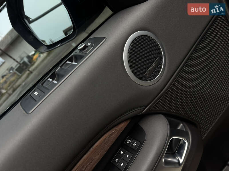 Позашляховик / Кросовер Land Rover Discovery 2017 в Ковелі