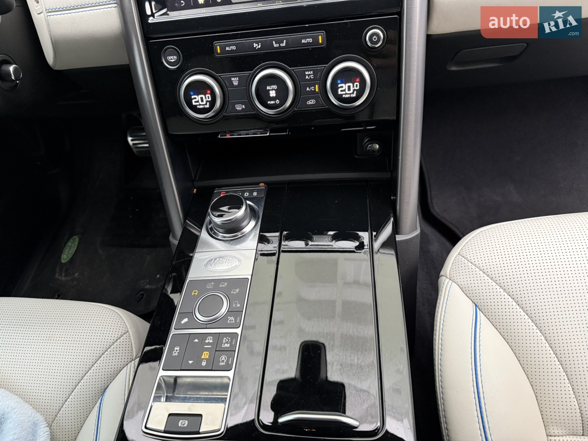 2018 Land Rover Discovery - мініатюра 48