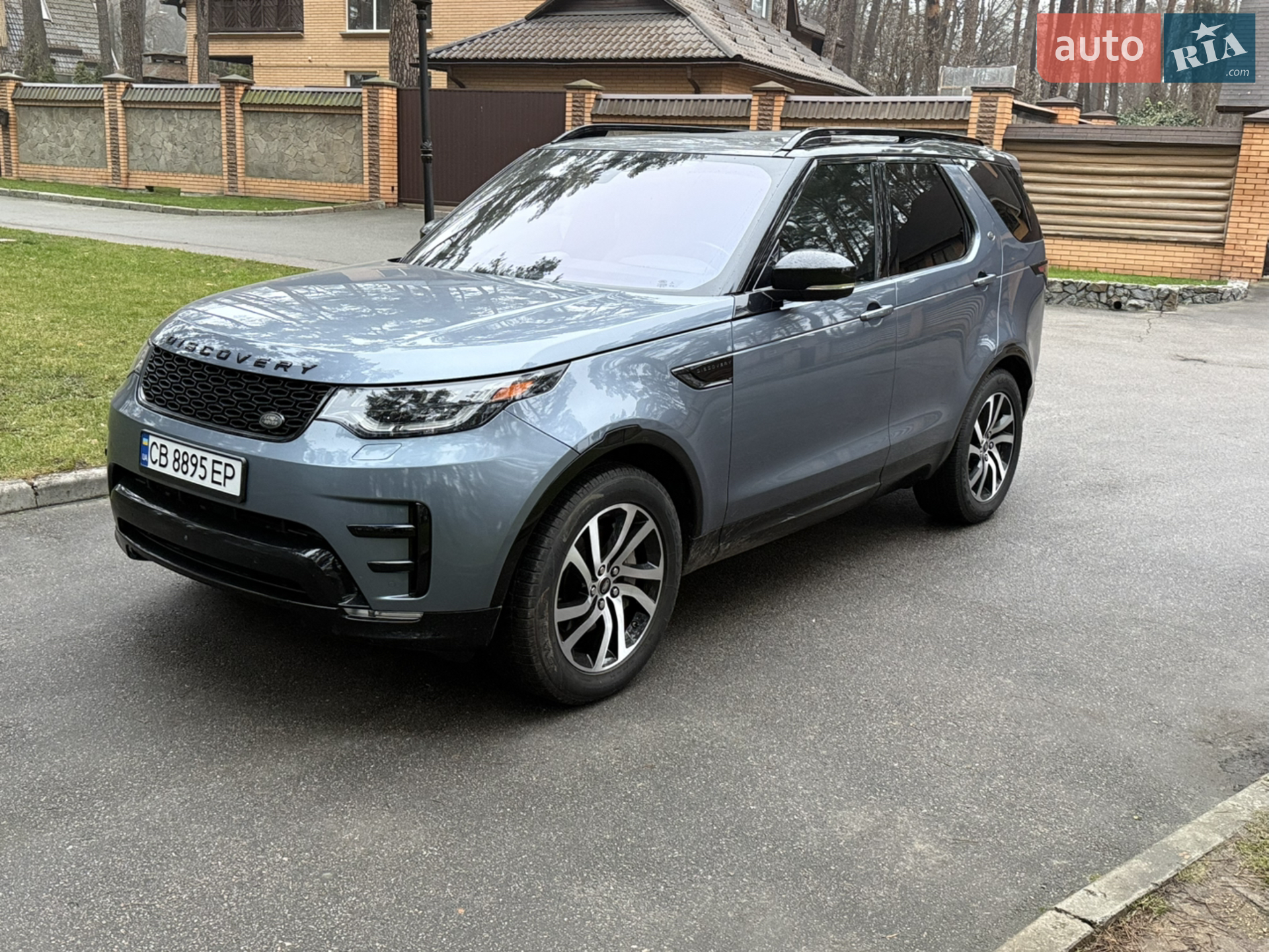 2018 Land Rover Discovery - мініатюра 25