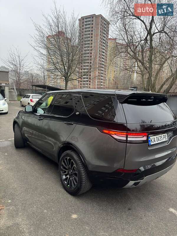 Внедорожник / Кроссовер Land Rover Discovery 2017 в Киеве