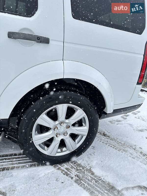 Внедорожник / Кроссовер Land Rover Discovery 2015 в Львове