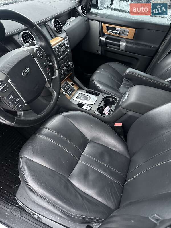 Внедорожник / Кроссовер Land Rover Discovery 2015 в Львове