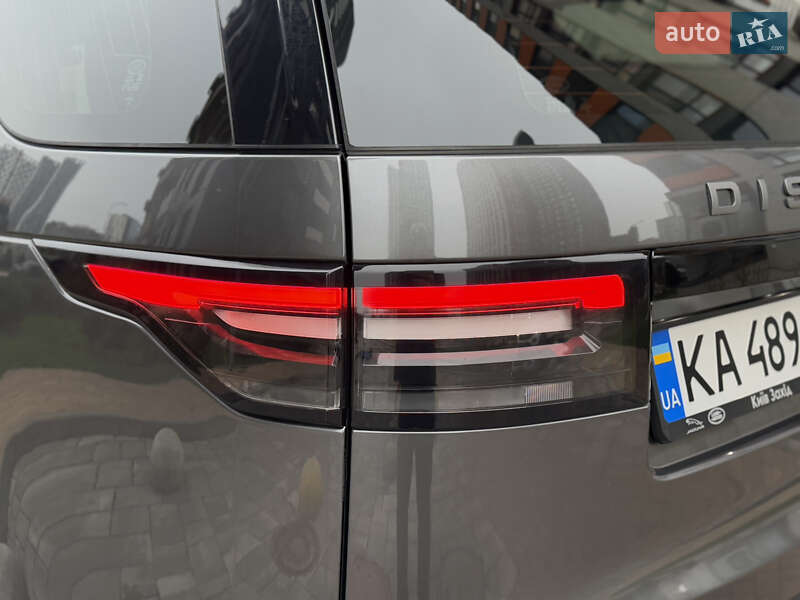 Внедорожник / Кроссовер Land Rover Discovery 2017 в Киеве