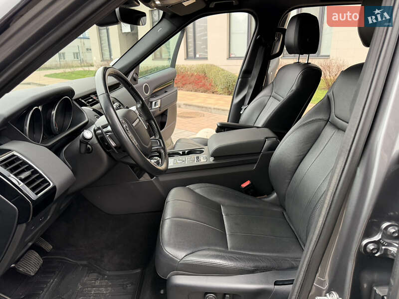 Внедорожник / Кроссовер Land Rover Discovery 2017 в Киеве