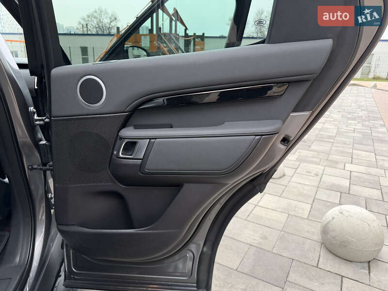 Внедорожник / Кроссовер Land Rover Discovery 2017 в Киеве