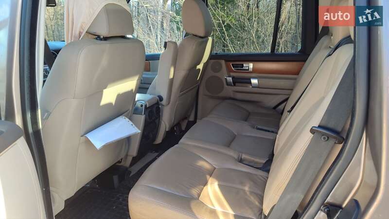 Внедорожник / Кроссовер Land Rover Discovery 2015 в Трускавце