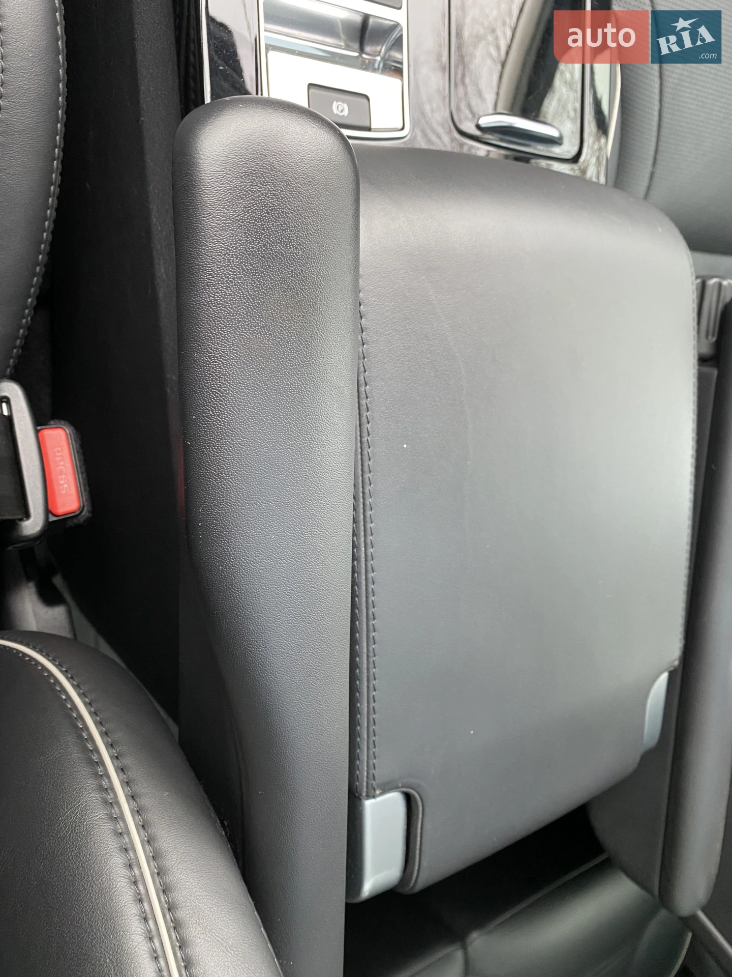 2018 Land Rover Discovery - мініатюра 53