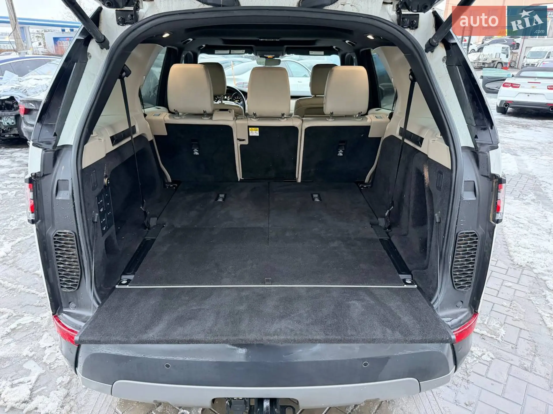2017 Land Rover Discovery - мініатюра 7