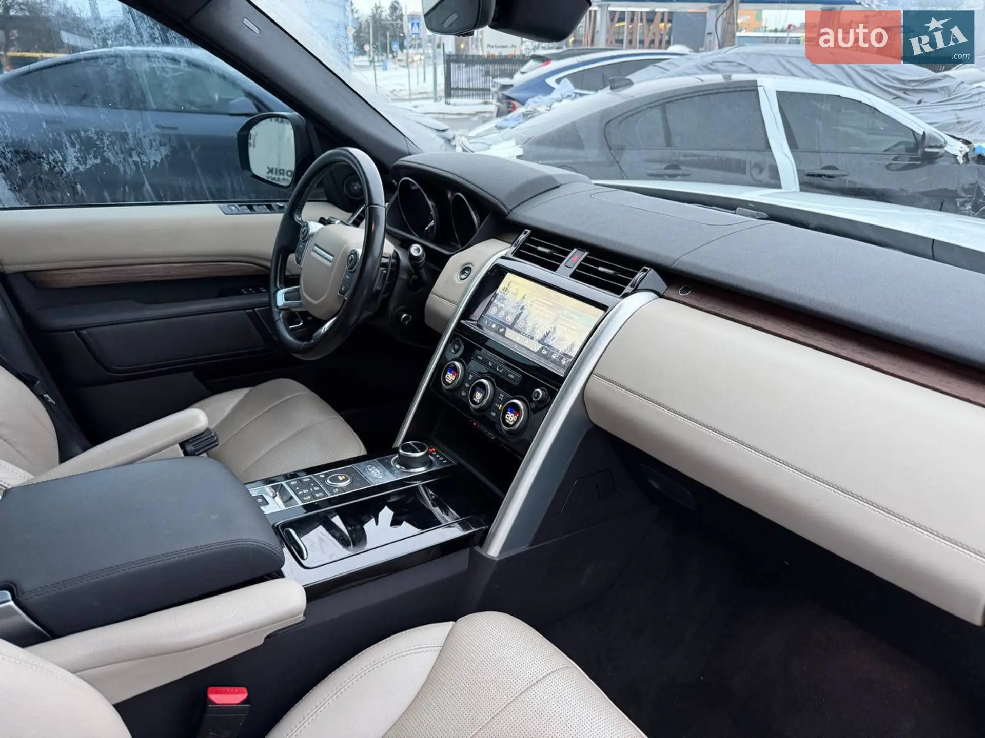 2017 Land Rover Discovery - мініатюра 13