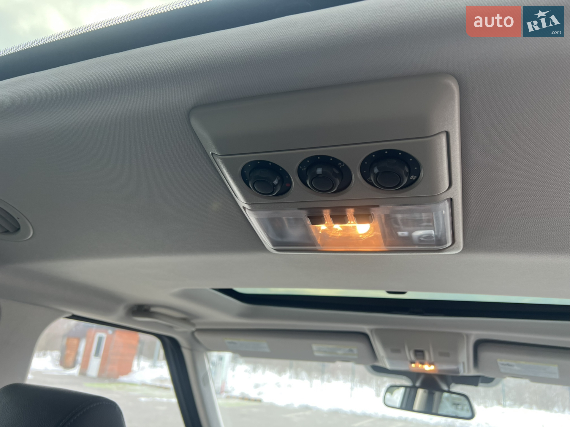 2015 Land Rover Discovery - мініатюра 13