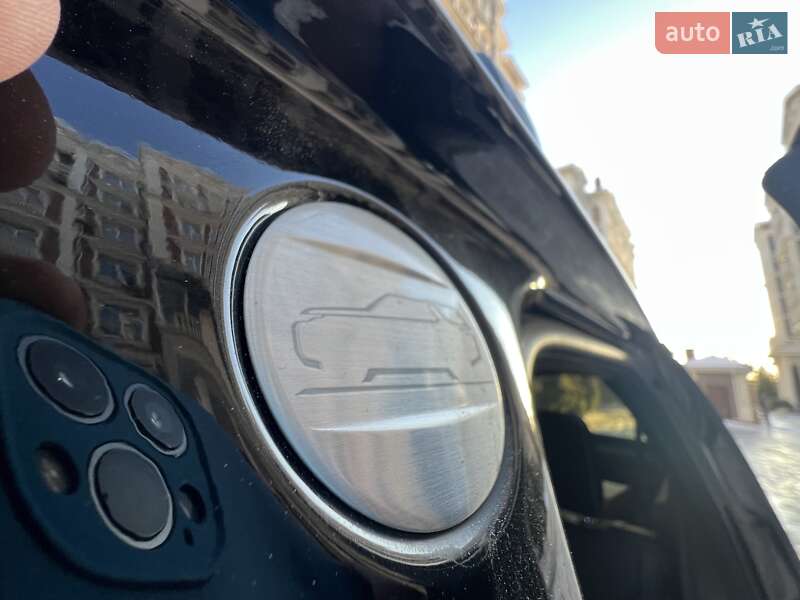 Внедорожник / Кроссовер Land Rover Discovery 2017 в Киеве