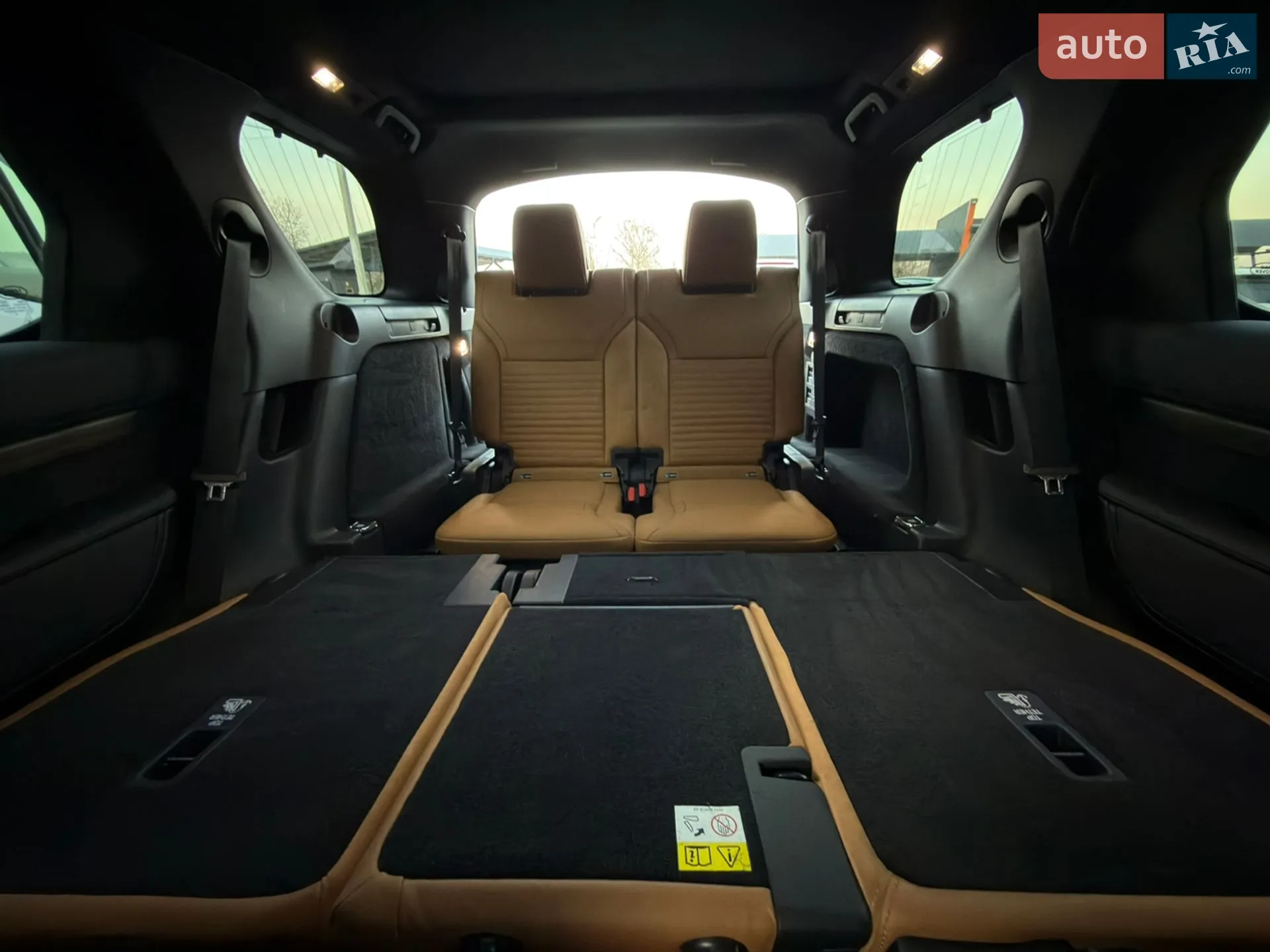 2018 Land Rover Discovery - мініатюра 24