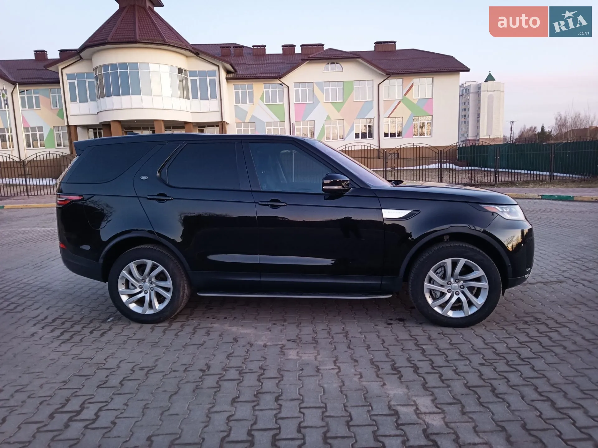 2018 Land Rover Discovery - мініатюра 19