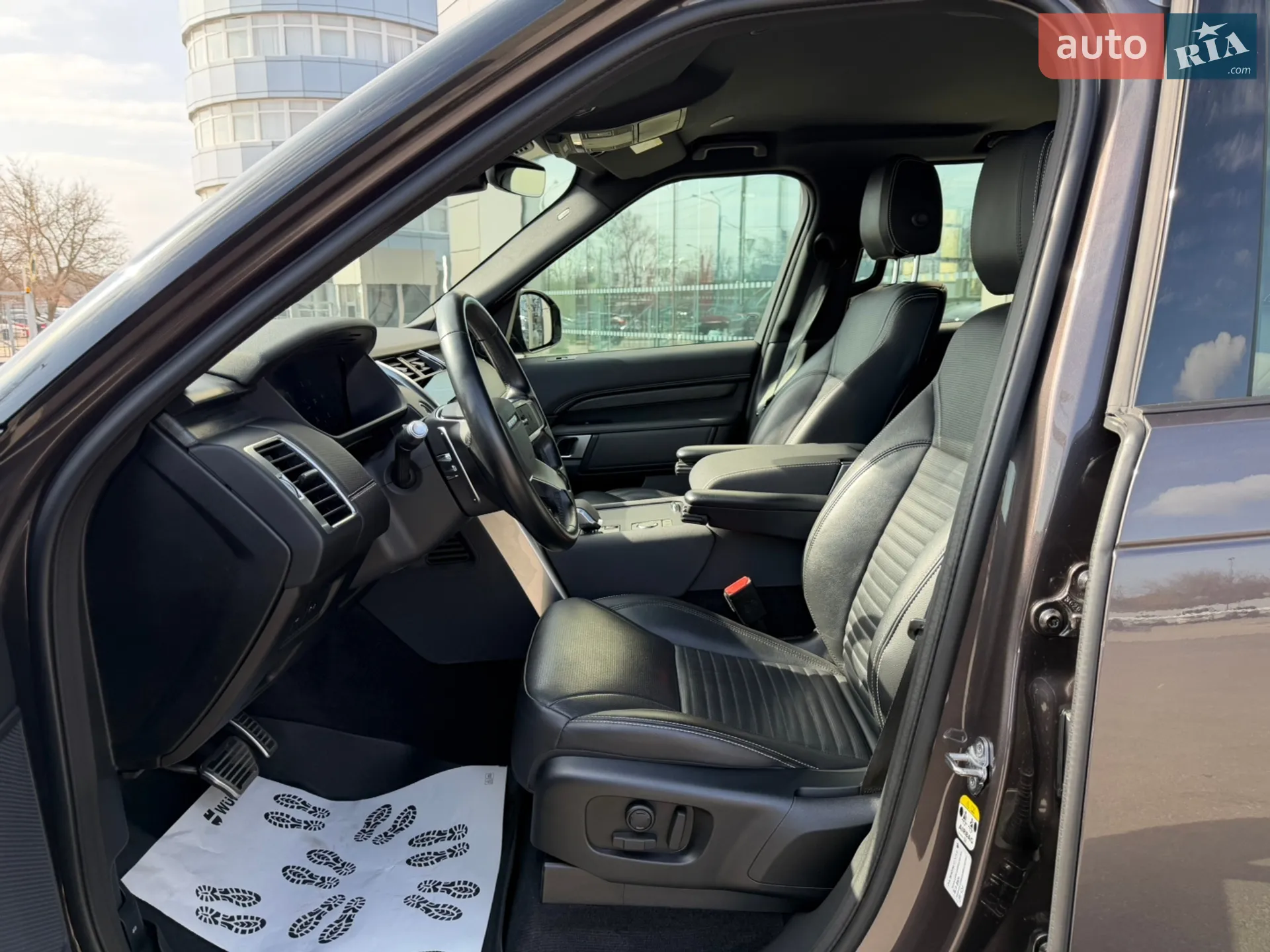 2021 Land Rover Discovery - мініатюра 18