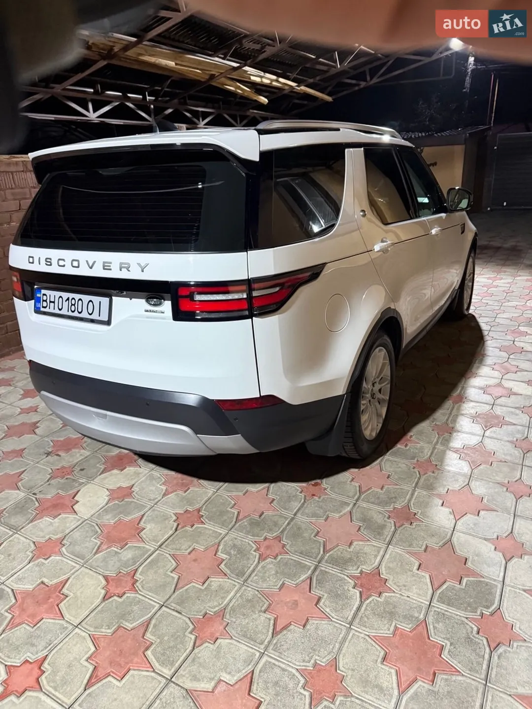 2017 Land Rover Discovery - мініатюра 2