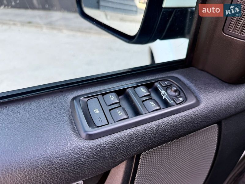 Внедорожник / Кроссовер Land Rover Discovery 2010 в Киеве фото 28 Внедорожник / Кроссовер Land Rover Discovery 2010 в Киеве