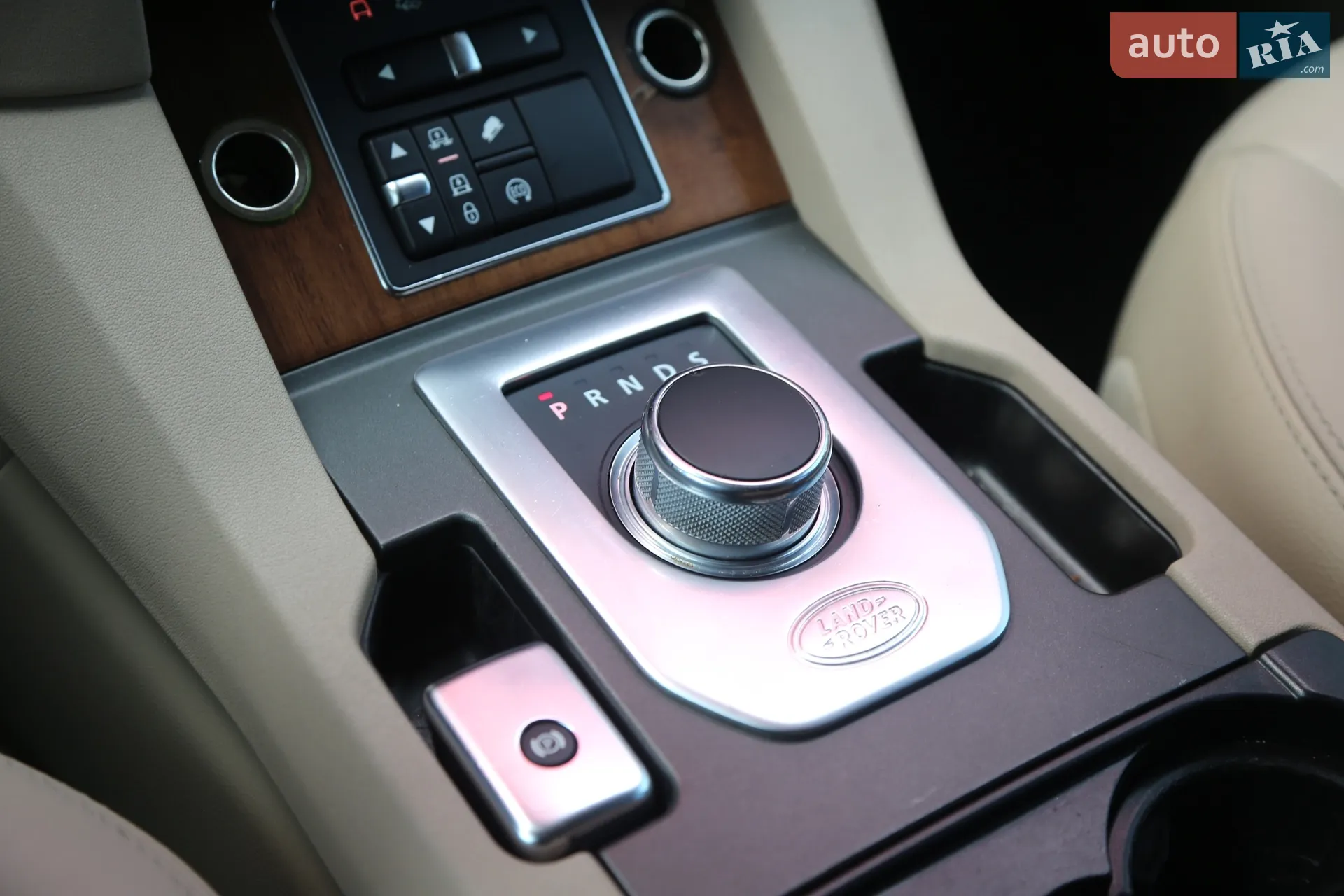 2015 Land Rover Discovery - мініатюра 29