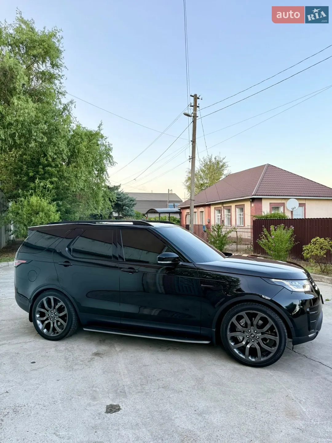 2019 Land Rover Discovery - фото 1