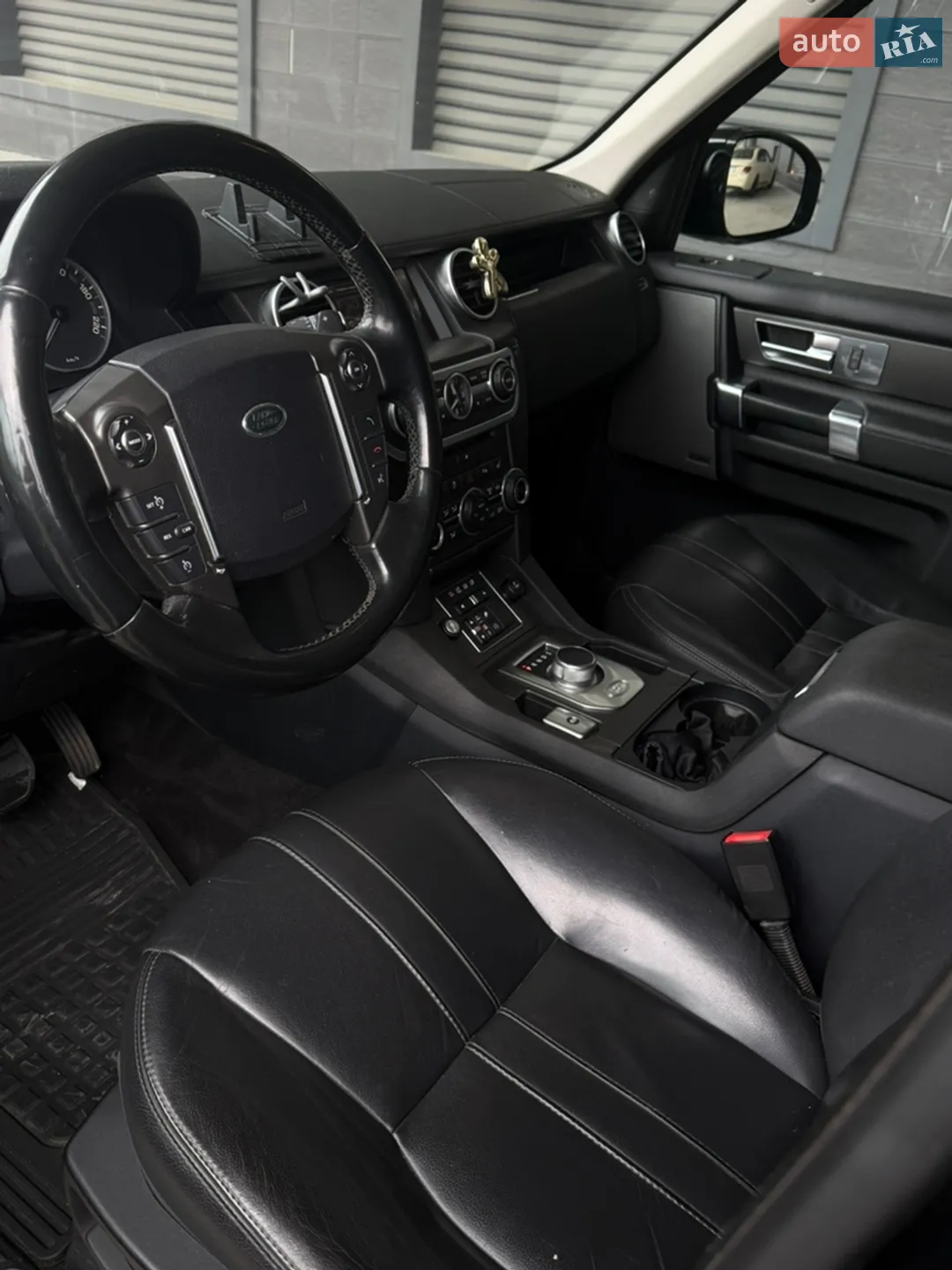 2016 Land Rover Discovery - мініатюра 12