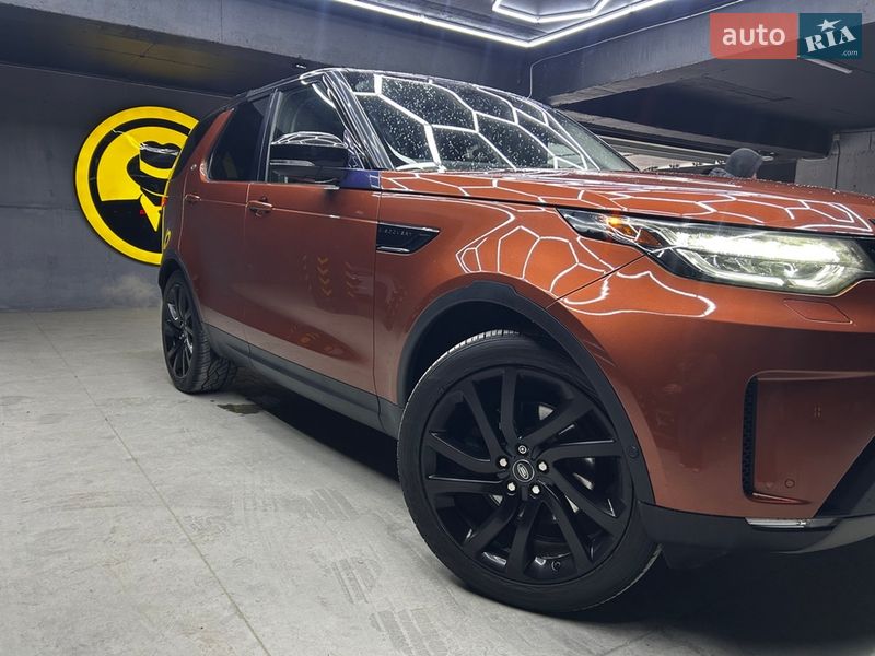 Позашляховик / Кросовер Land Rover Discovery 2017 в Чернівцях