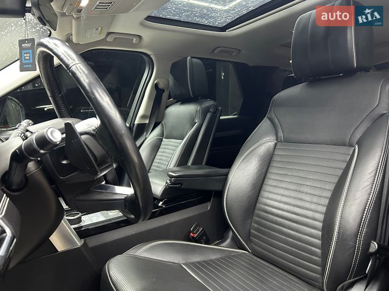 Позашляховик / Кросовер Land Rover Discovery 2017 в Чернівцях