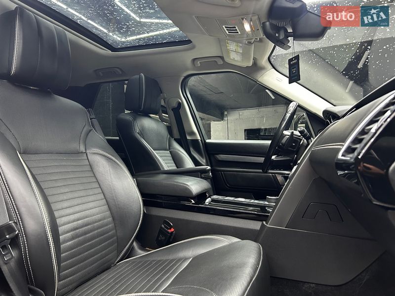 Позашляховик / Кросовер Land Rover Discovery 2017 в Чернівцях