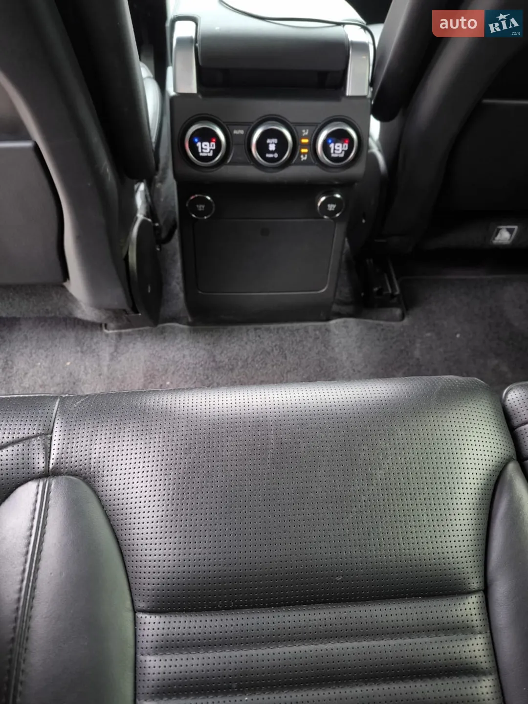 2020 Land Rover Discovery - мініатюра 11
