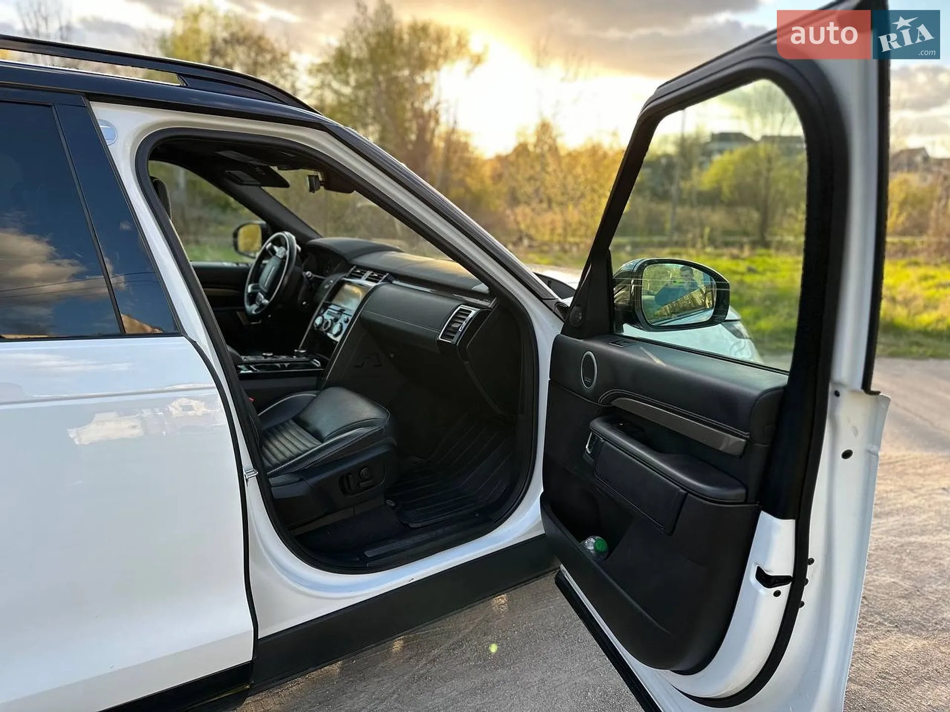 2018 Land Rover Discovery - мініатюра 13