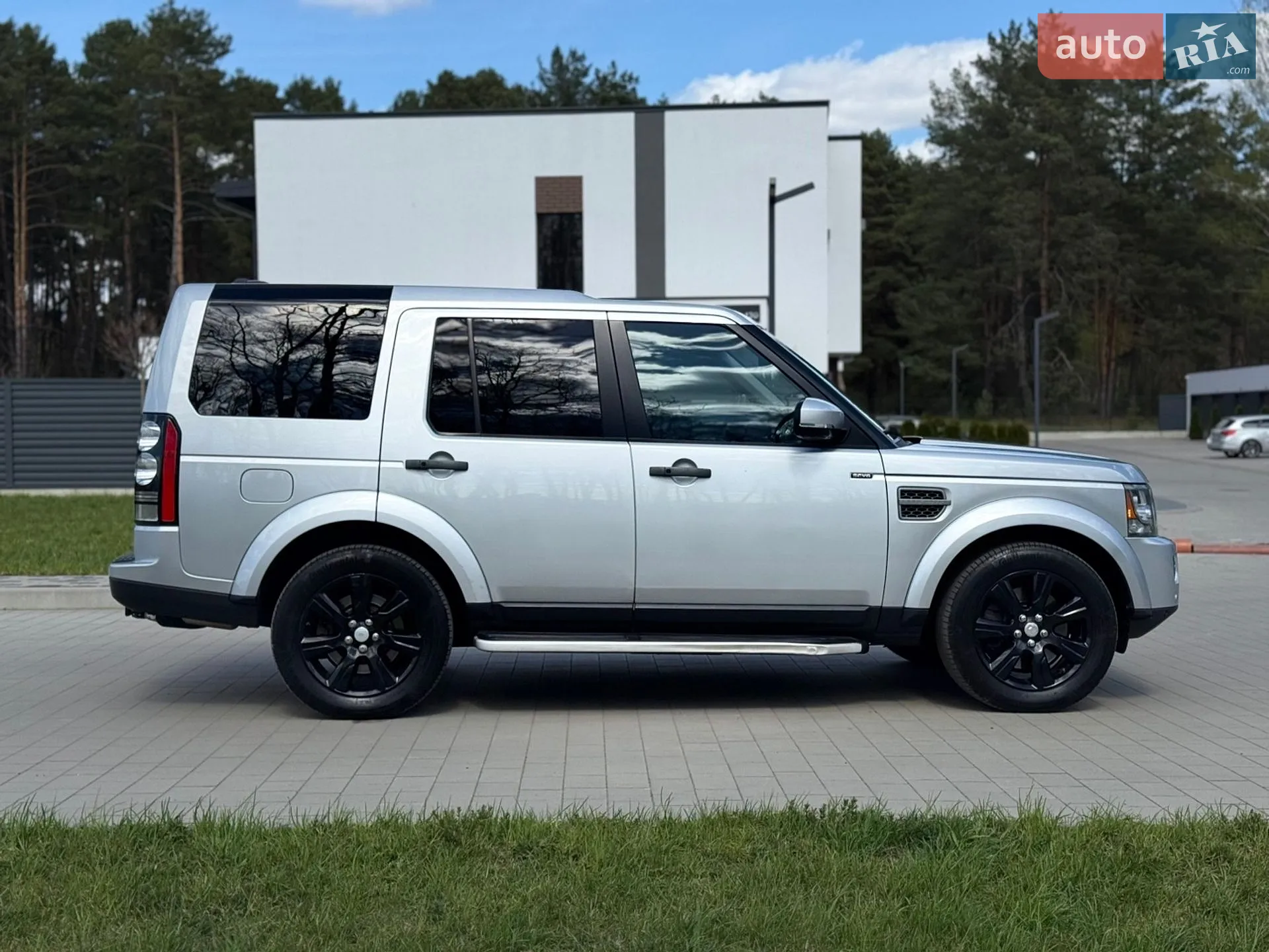2015 Land Rover Discovery - мініатюра 13