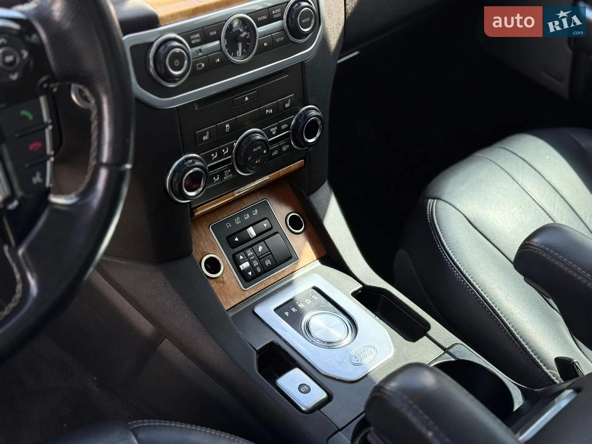 2015 Land Rover Discovery - мініатюра 36