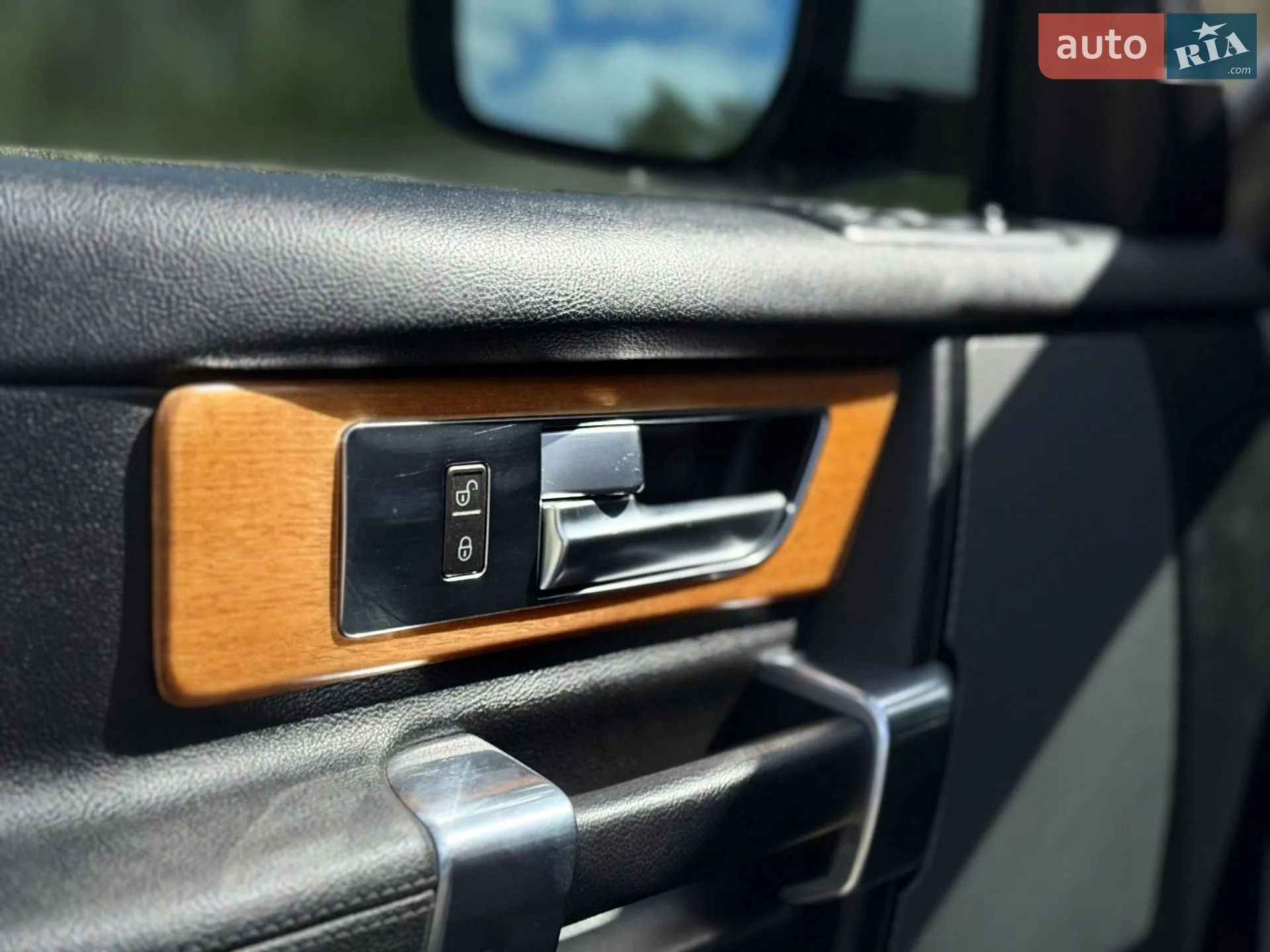 2015 Land Rover Discovery - мініатюра 44