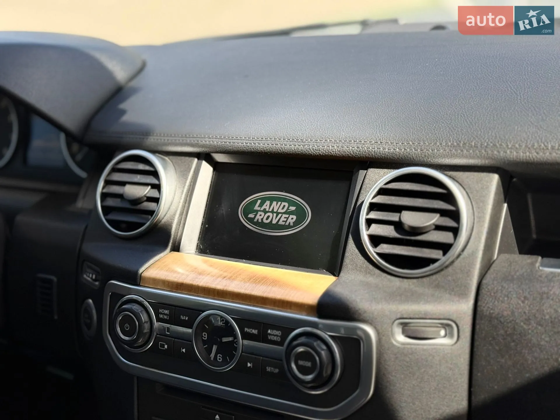 2015 Land Rover Discovery - мініатюра 56