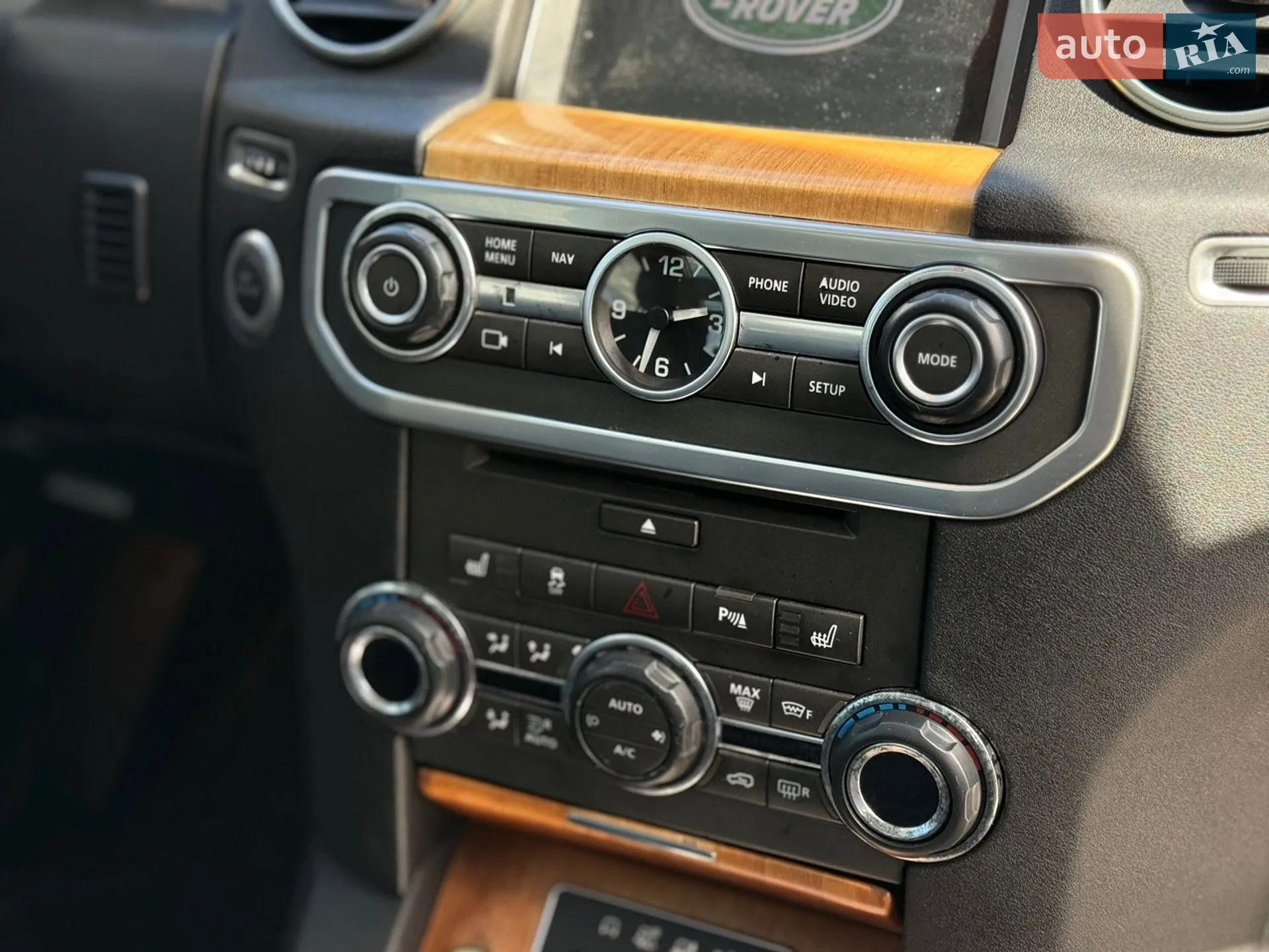 2015 Land Rover Discovery - мініатюра 57