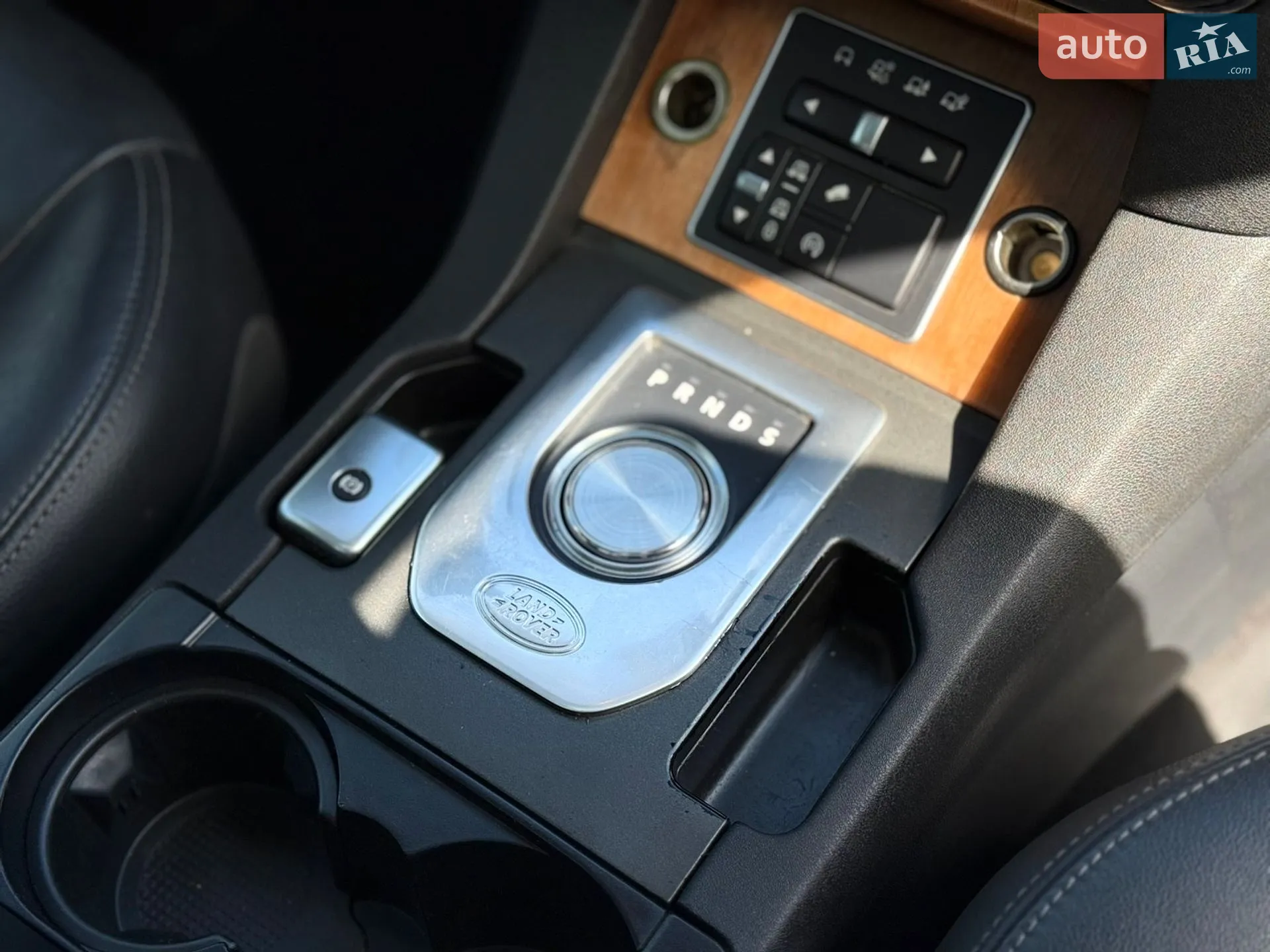 2015 Land Rover Discovery - мініатюра 59