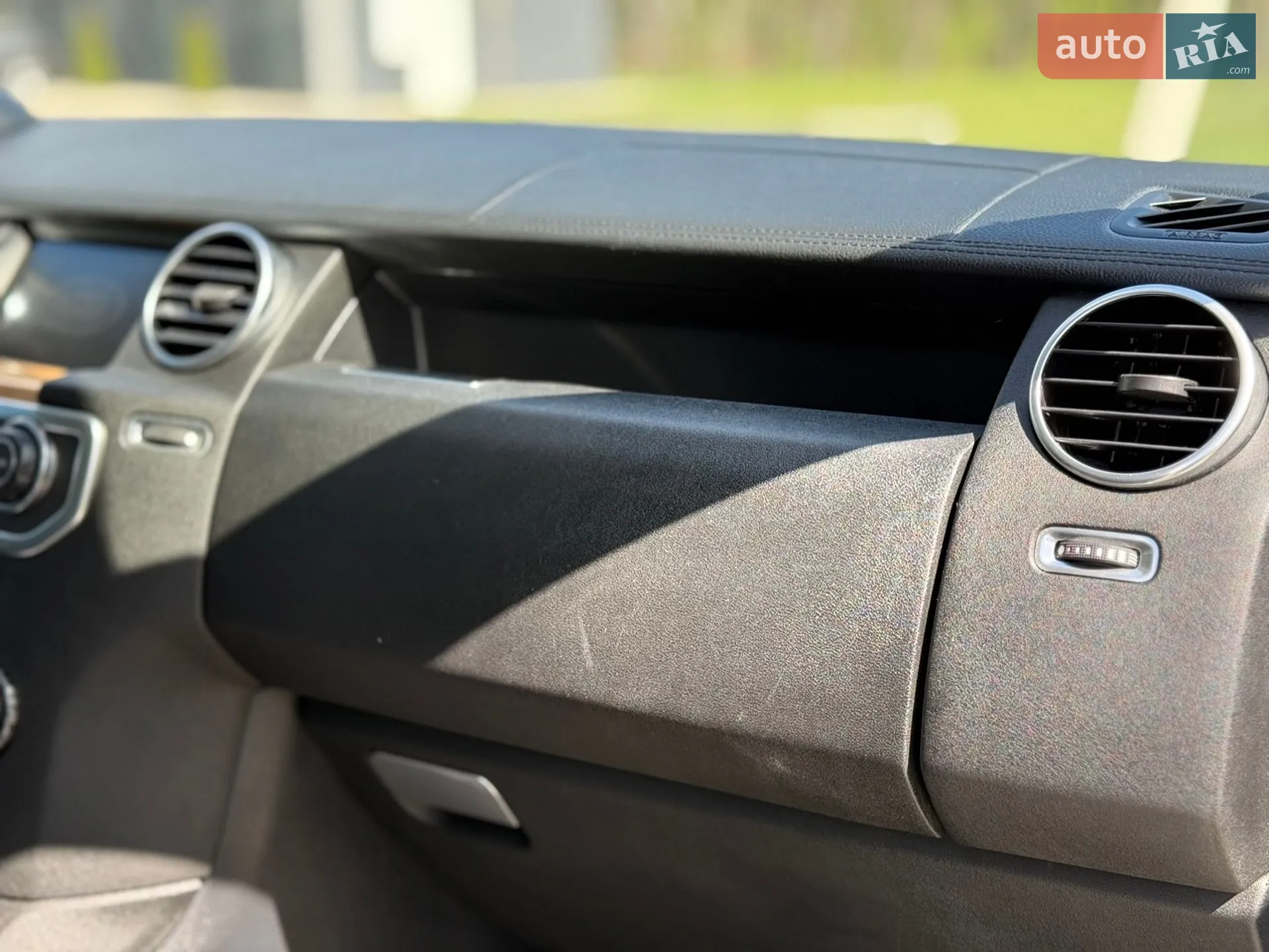 2015 Land Rover Discovery - мініатюра 63