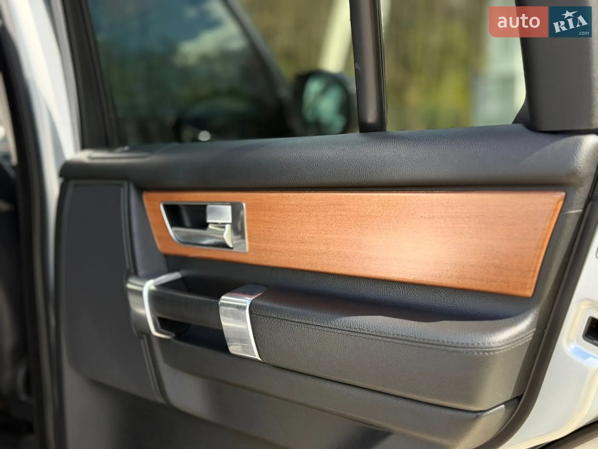2015 Land Rover Discovery - мініатюра 74