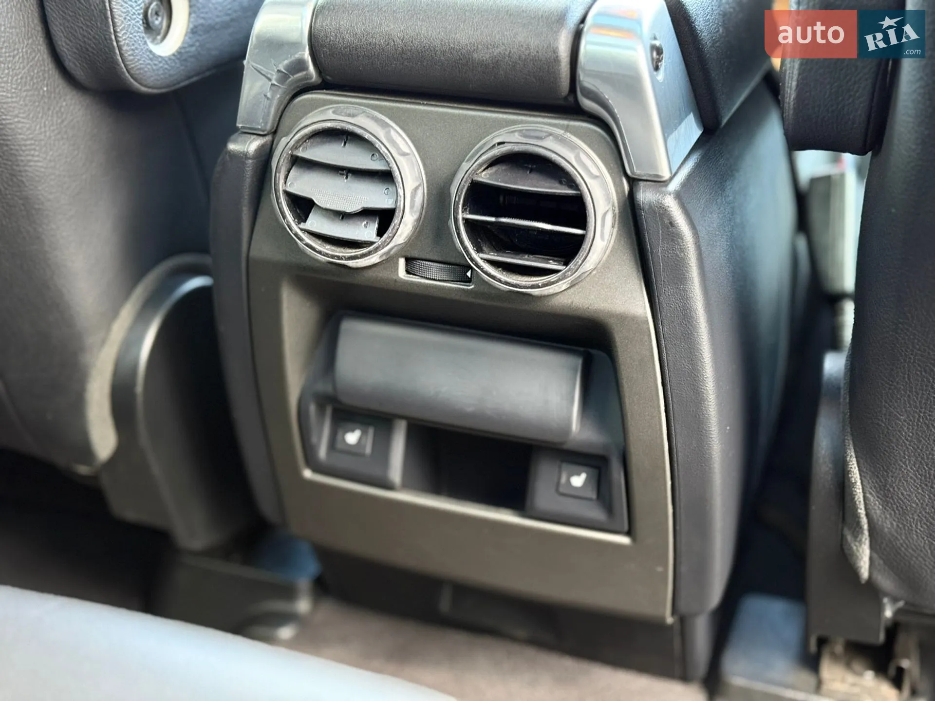 2015 Land Rover Discovery - мініатюра 77