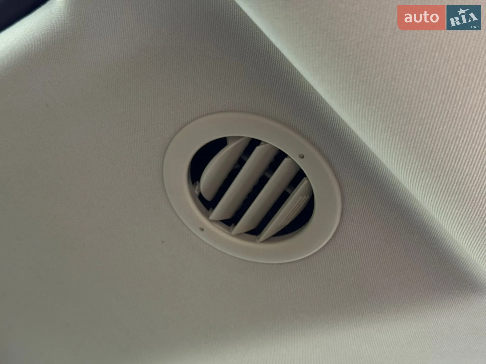 2015 Land Rover Discovery - мініатюра 80