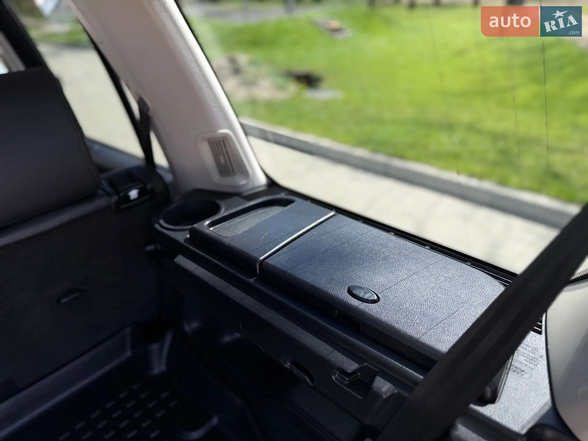 2015 Land Rover Discovery - мініатюра 89