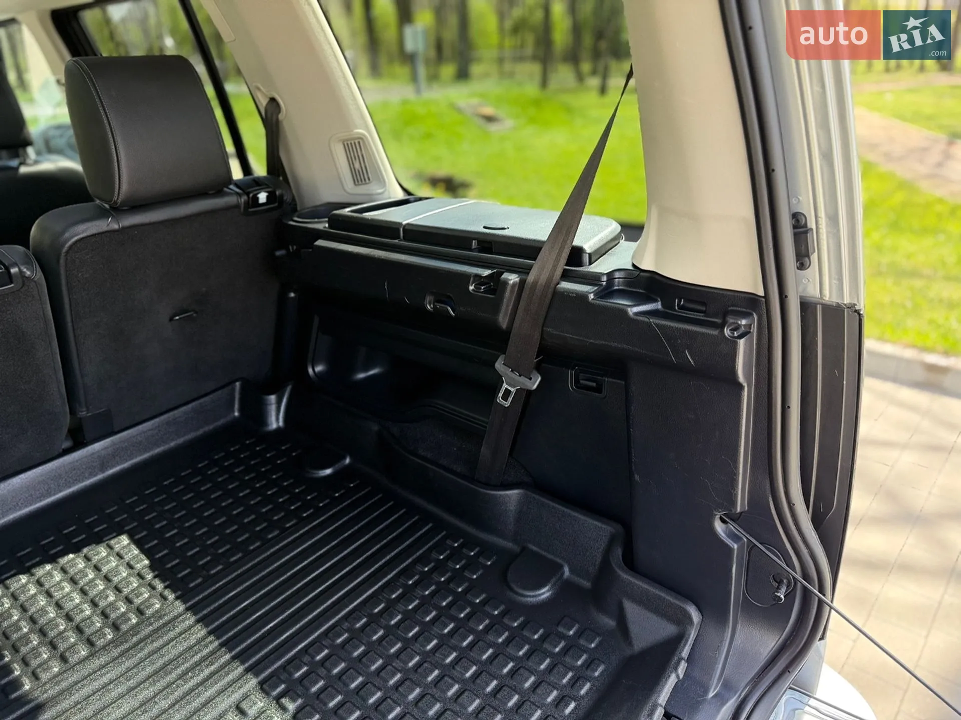 2015 Land Rover Discovery - мініатюра 96