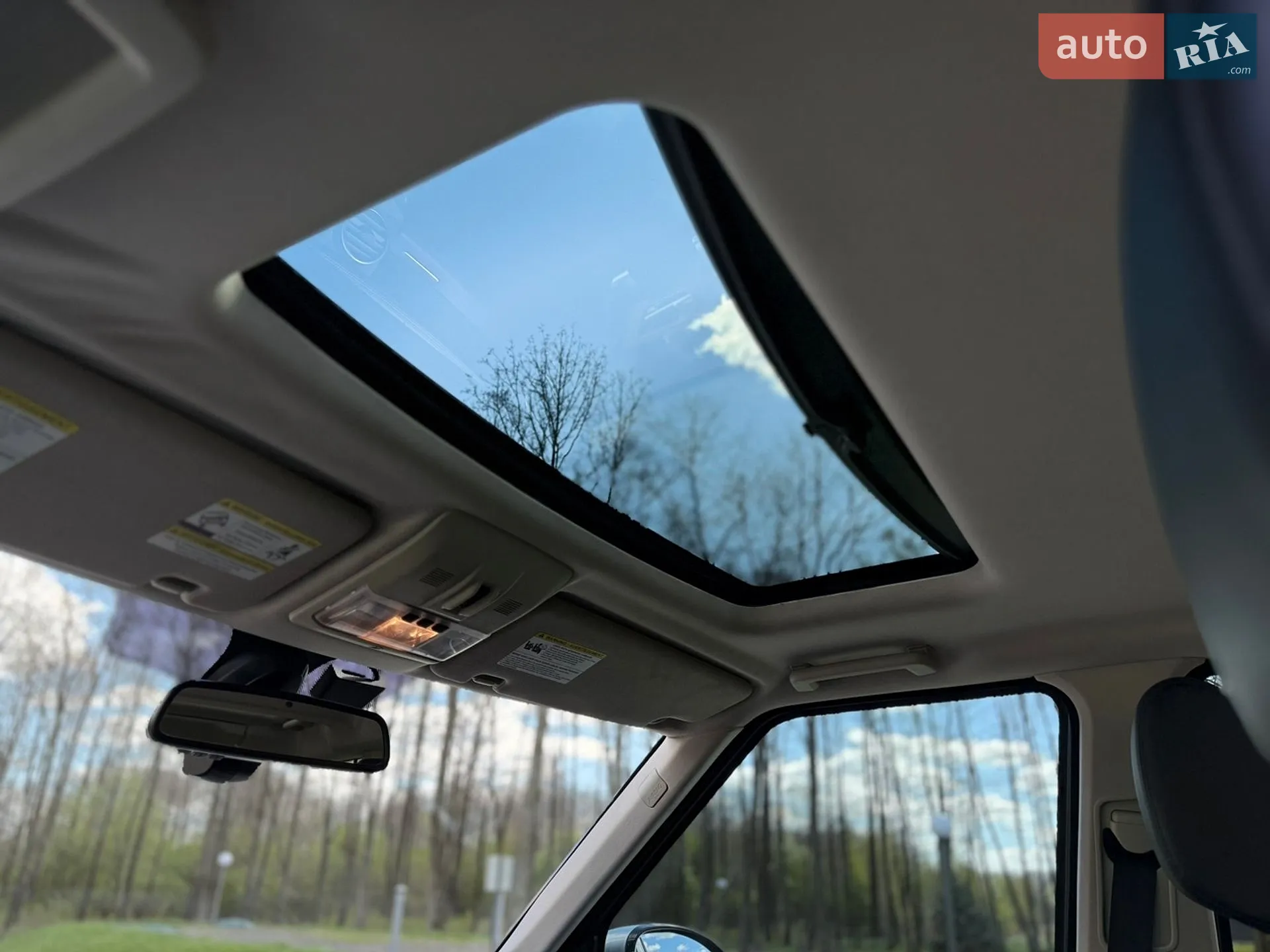 2015 Land Rover Discovery - мініатюра 127
