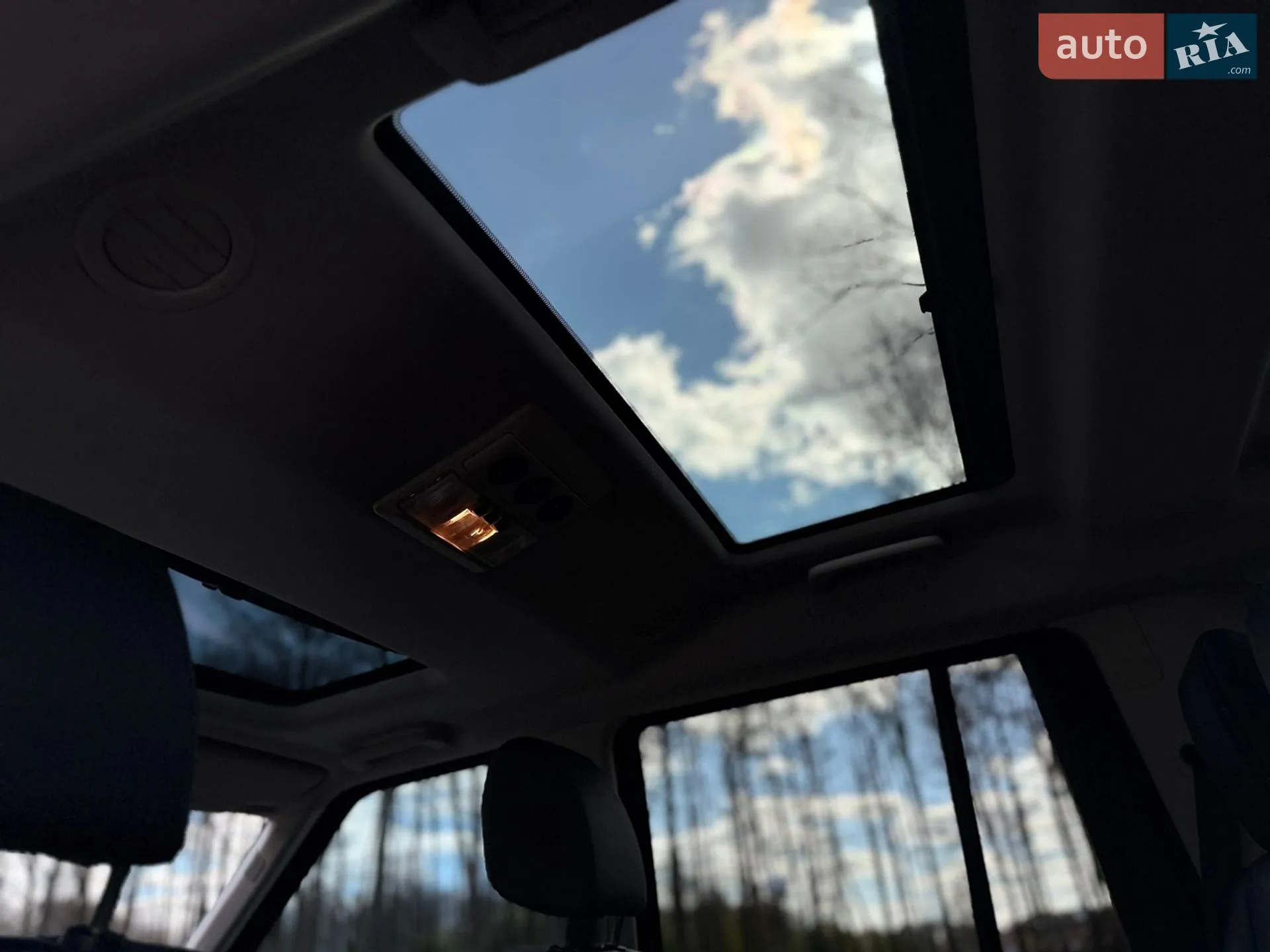 2015 Land Rover Discovery - мініатюра 128