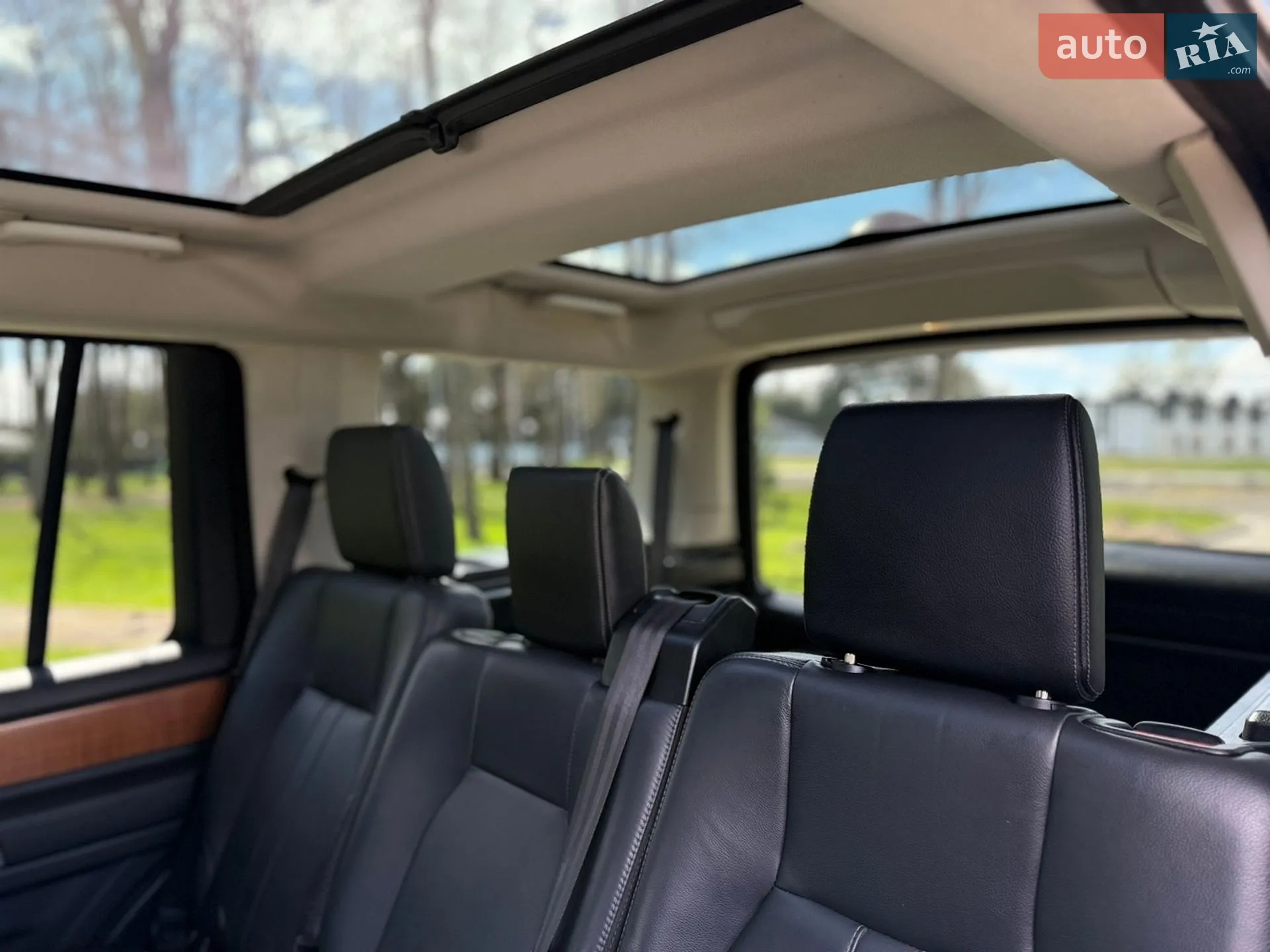2015 Land Rover Discovery - мініатюра 130