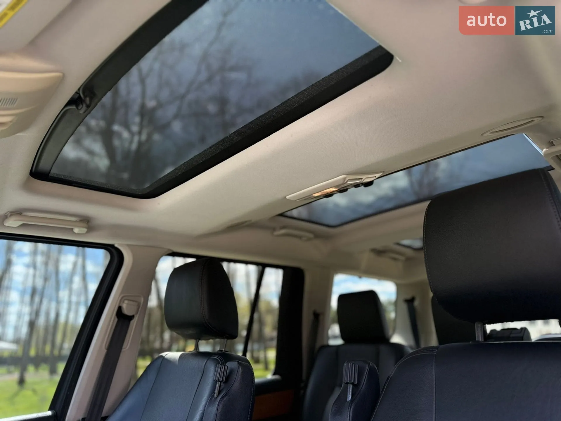 2015 Land Rover Discovery - мініатюра 135