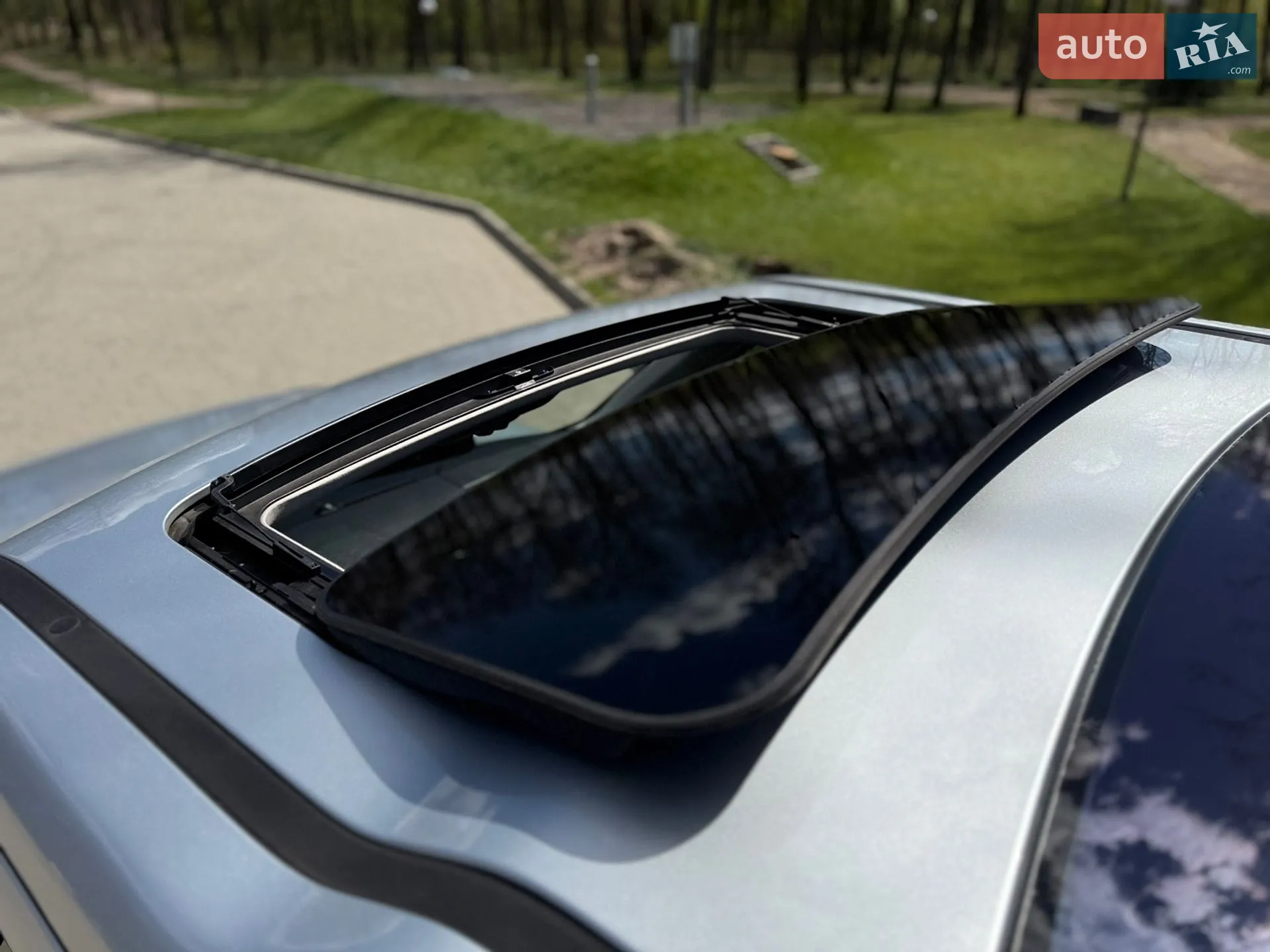 2015 Land Rover Discovery - мініатюра 137